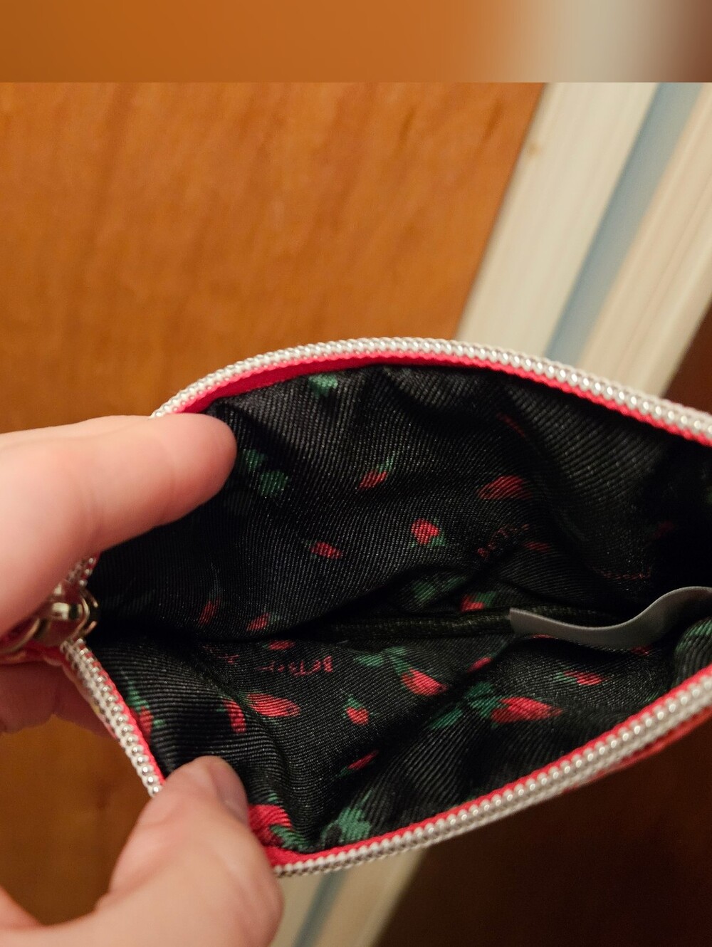 Betsey Johnson NWOT Zipper Pouch - Picture 10 of 15